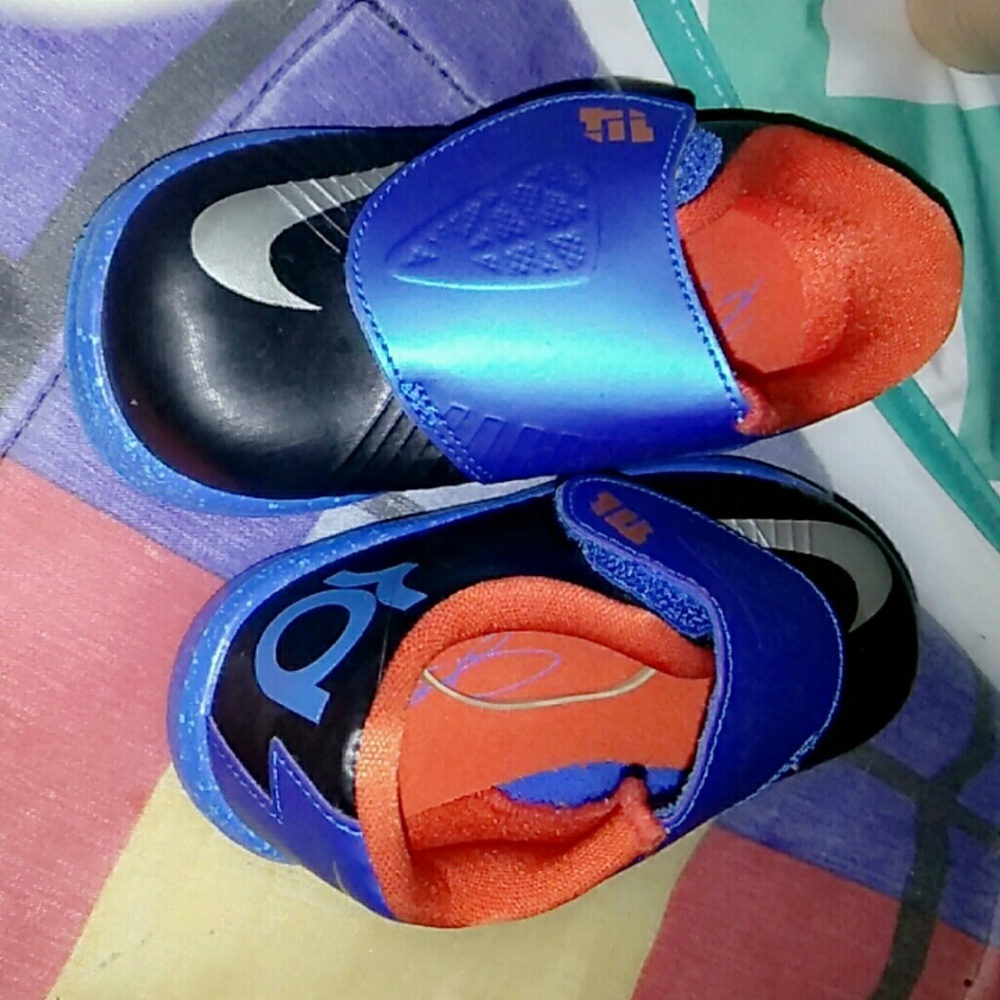 Kids nike lebron shoes